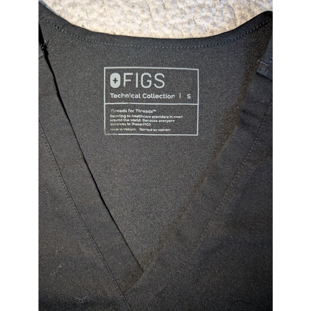 FIGS Black V Neck Technical Collection Small